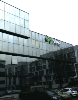 Siedziba centrali firmy w Nanterre pod Paryżem